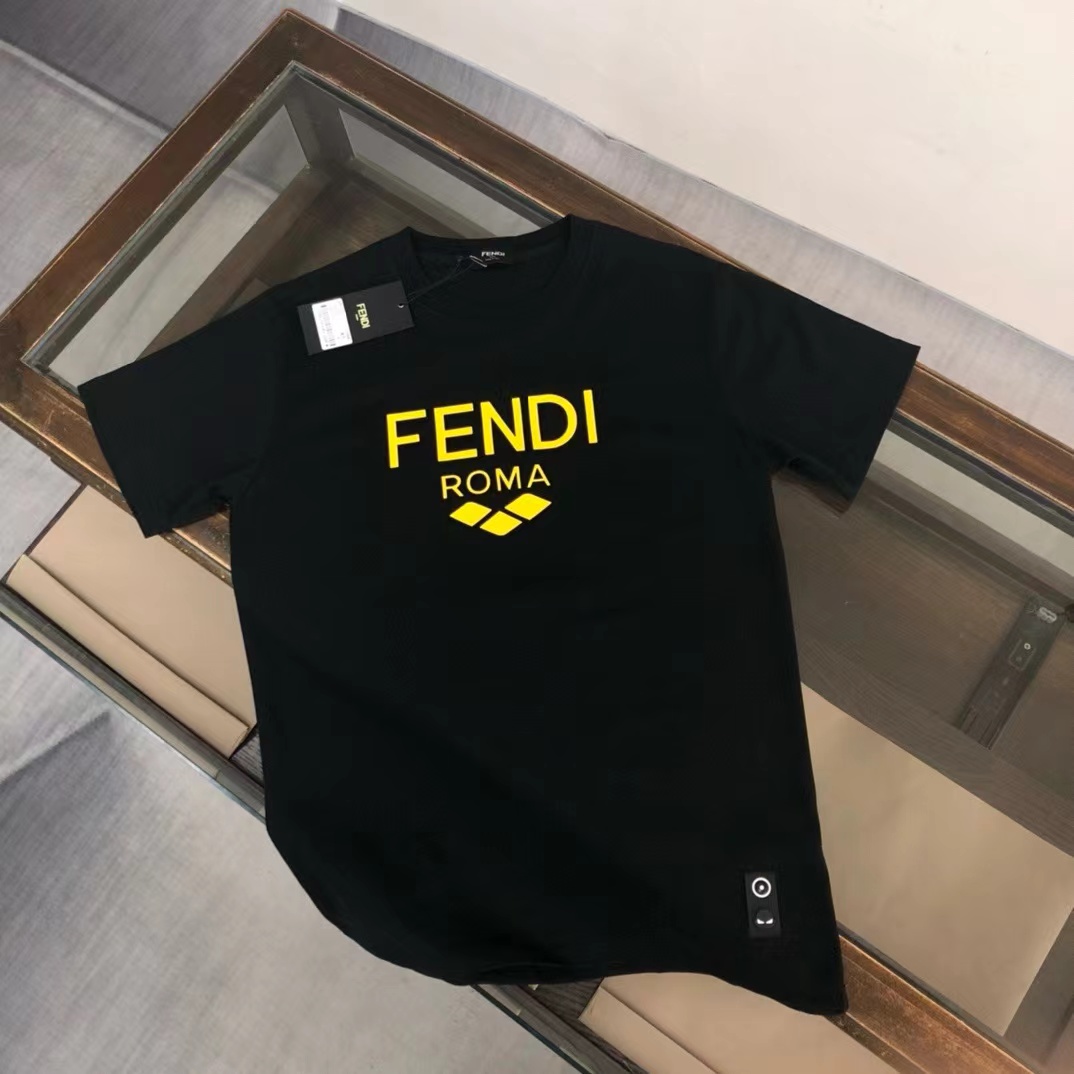 20240530 FENDI芬迪潮流T恤短袖短褲 海外原單 歐美代購 台北101專櫃官網同步在售  共2個顏色可選