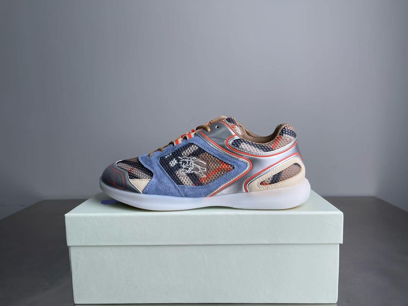 20250906  Burberry潮流休閒時尚運動鞋 海外原單免稅平行輸入 歐美代購 台北101專櫃官網同步在售