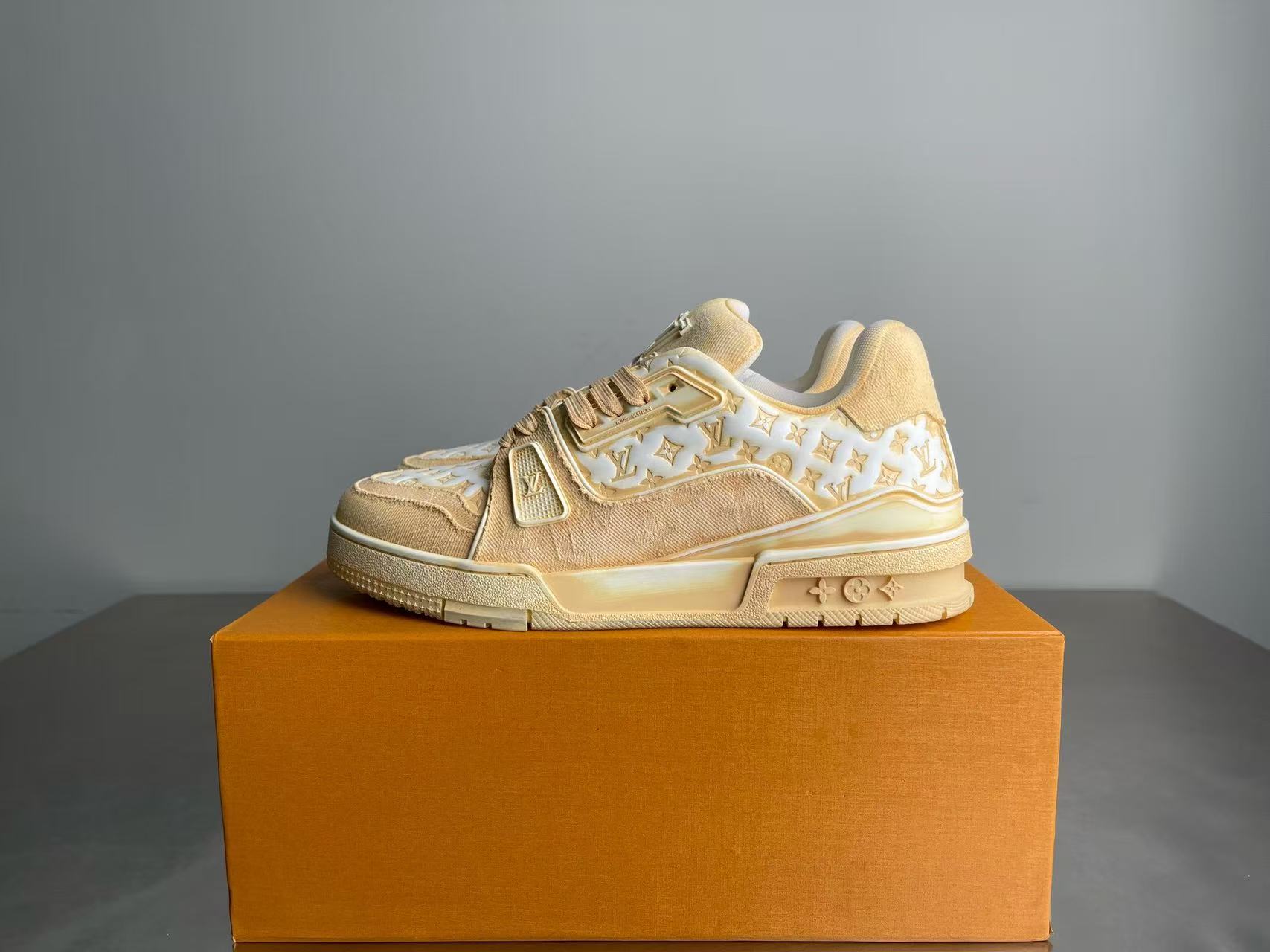 20250919 LV 潮流休閒運動鞋 海外原單免稅平行輸入 歐美代購 台北101專櫃官網同步在售 5款