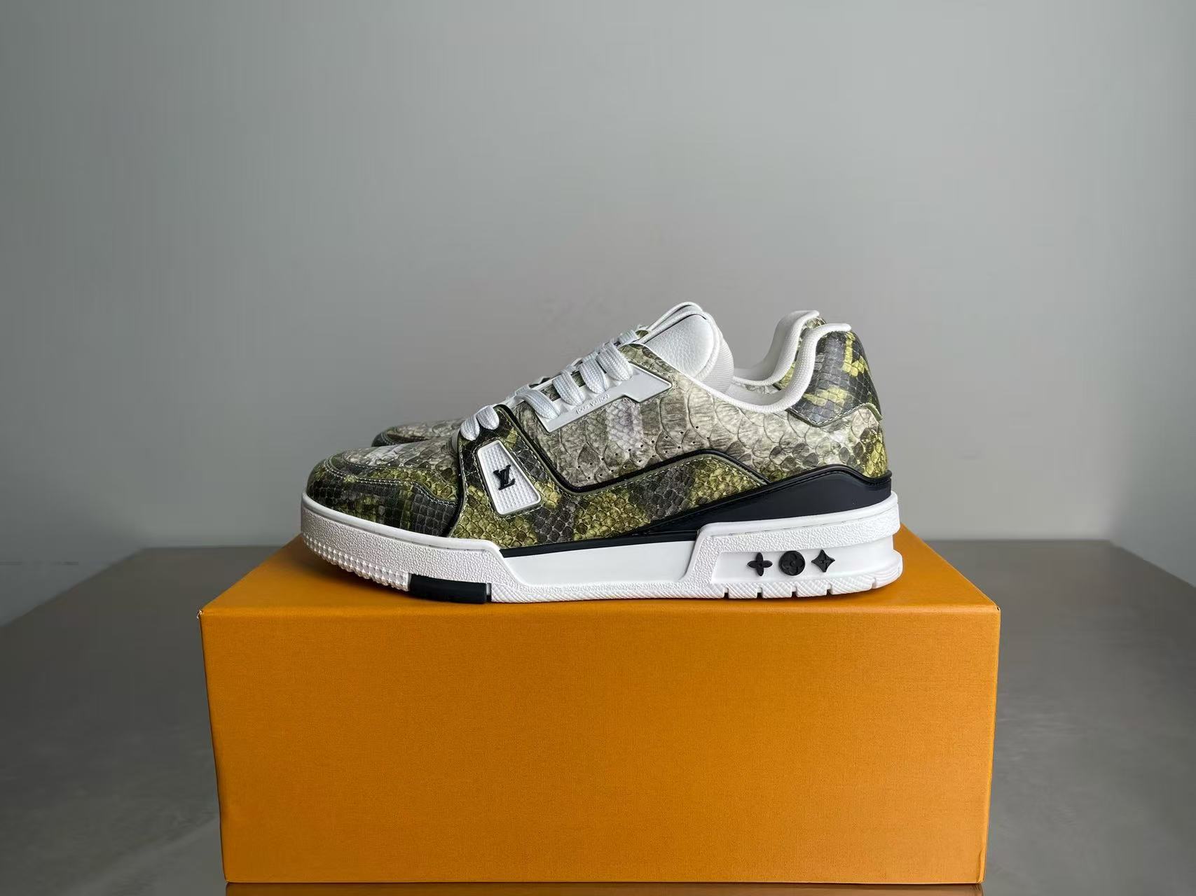 20251005 LV 潮流休閒運動鞋 海外原單免稅平行輸入 歐美代購 台北101專櫃官網同步在售 3款