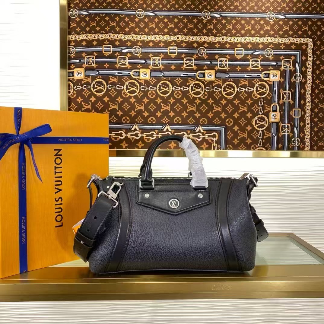 20251109 LV M14721 全皮肩背包 海外原單免稅平行輸入 歐美代購 台北101專櫃官網同步在售